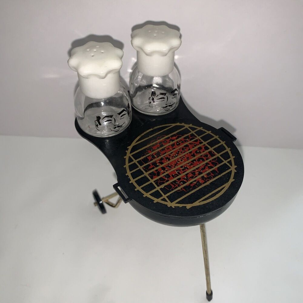 Grill And Chef Salt And Pepper Shakers Vintage 1958 Rubicon Inc. Glass Plastic￼